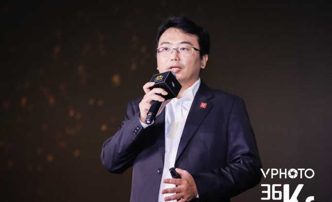 36氪| 金龙迎宾 - 人生就是搏!：打造人工智能芯片与 AI OS 平台的“软硬”结合